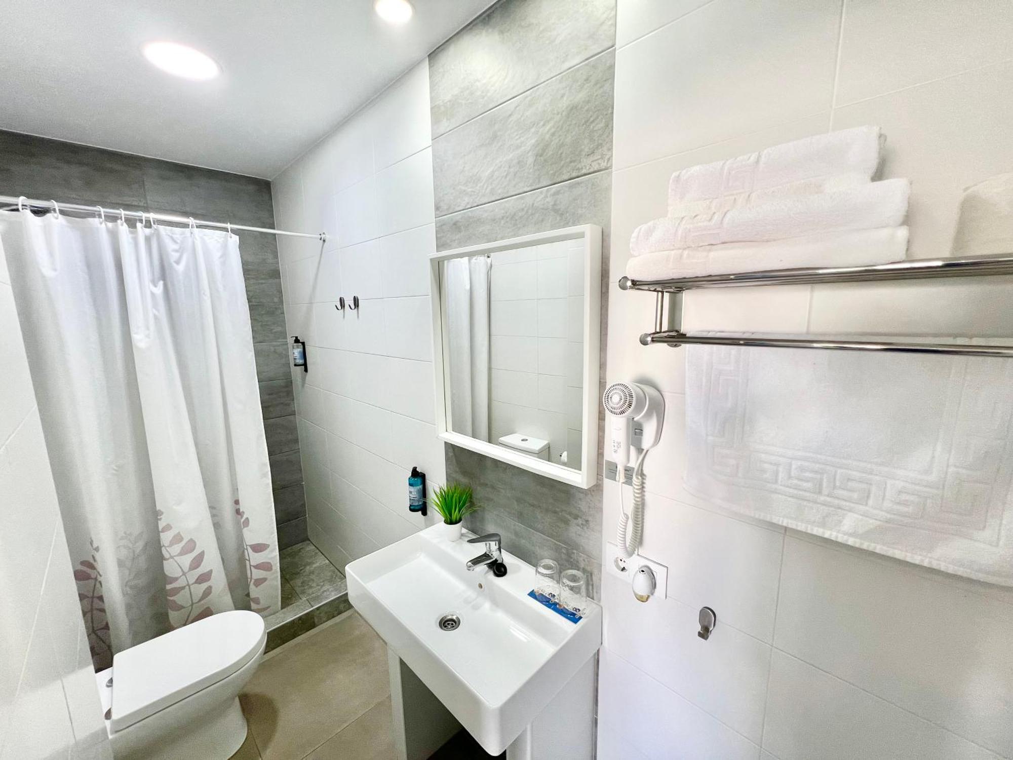 Dori Rooms Hostal Tarifa Buitenkant foto